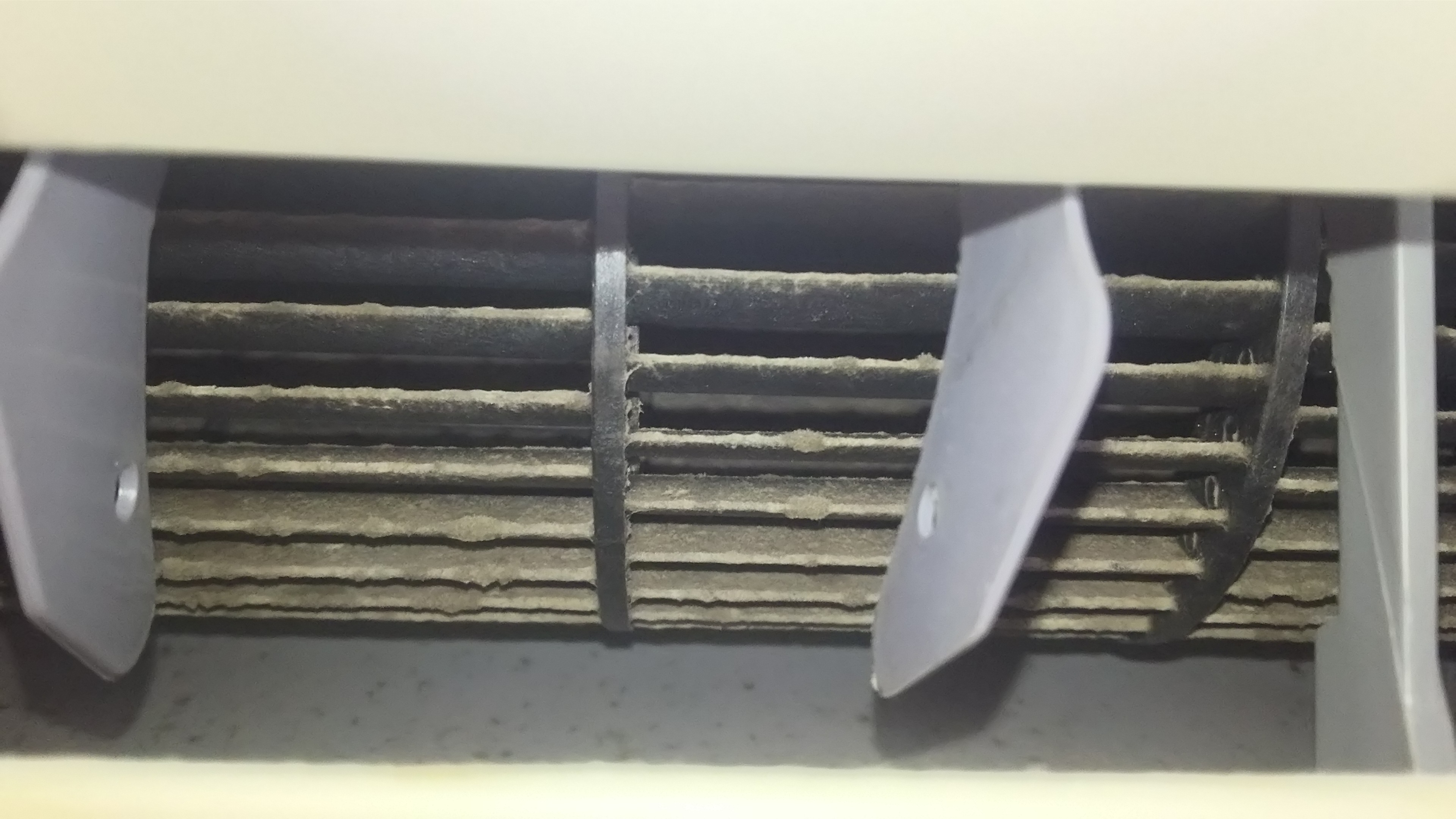 夏がくる前にエアコンクリーニングはどうでしょうか❔