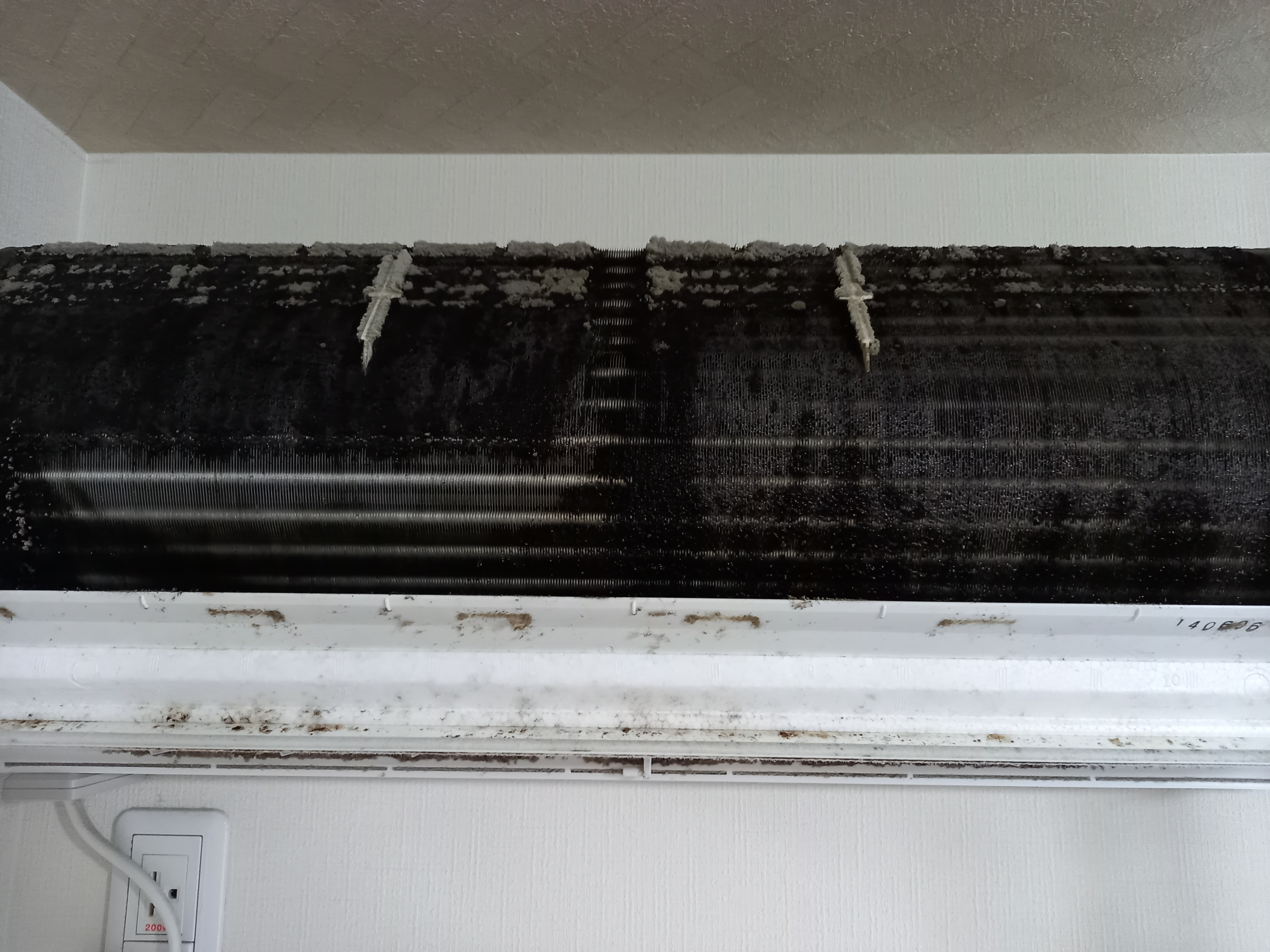 松本市、諏訪市一般宅で、おそうじ機能付きエアコン