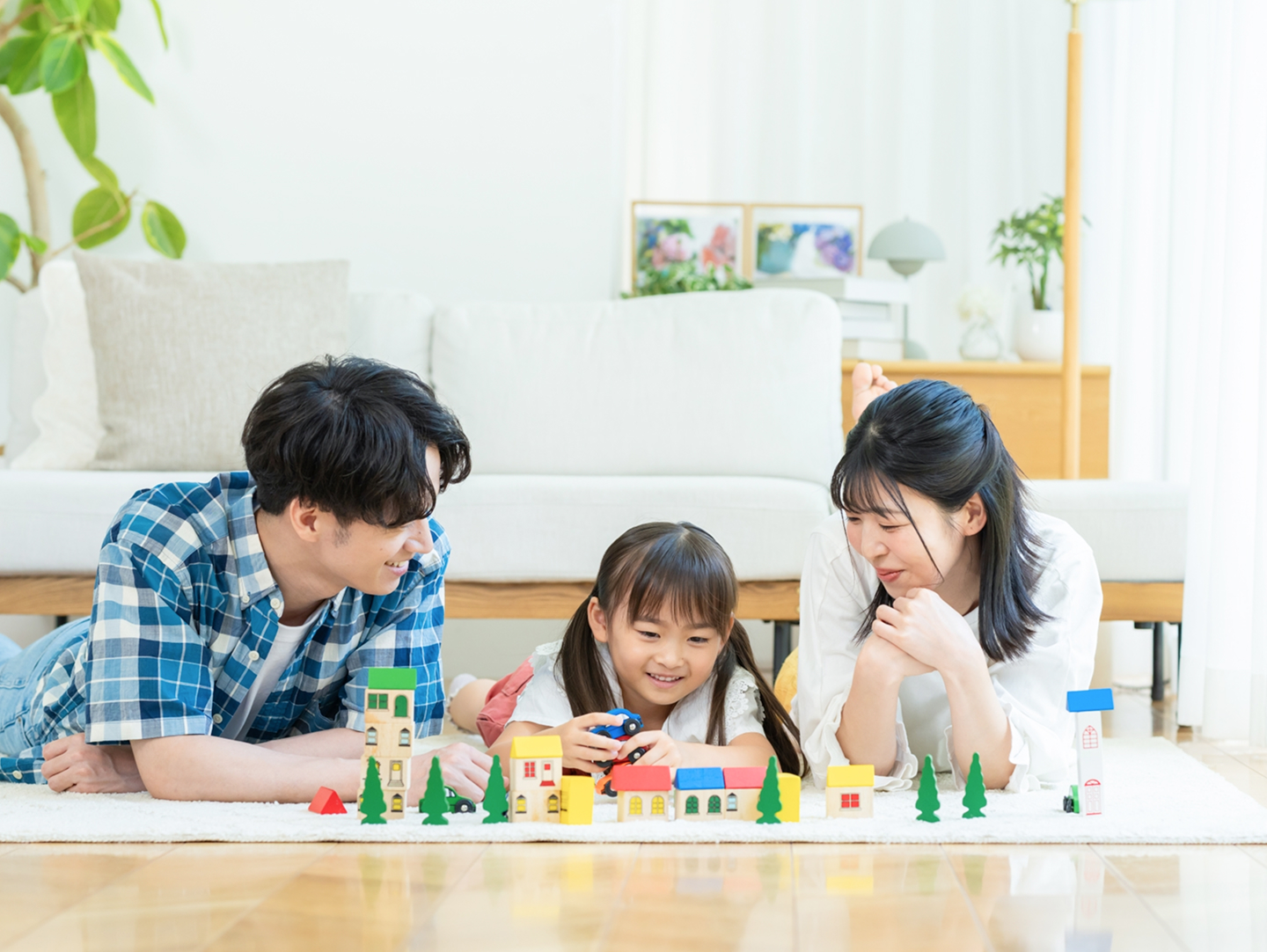 メインビジュアルの画像|リビングの家族